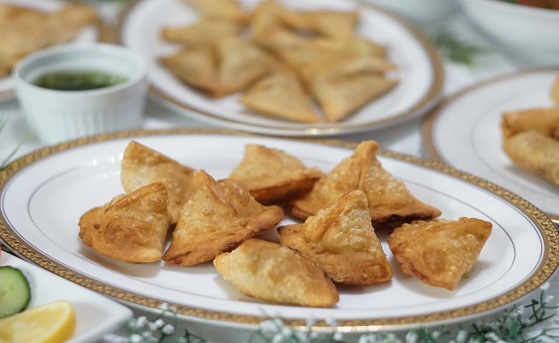 Crispy Samosa by Zeba's Kitchen